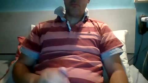 Snapshot of zeus00811 chatting on September 24, 4:52 am zeus online show from September 24, 4:52 am