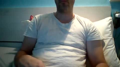 Snapshot of zeus00811 chatting on September 28, 5:49 am zeus online show from September 28, 5:49 am