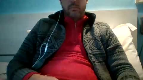 Snapshot of zeus00811 chatting on October 25, 1:00 pm zeus online show from October 25, 1:00 pm