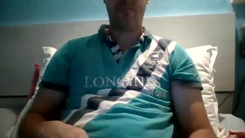 Snapshot of zeus00811 chatting on October 2, 5:17 am zeus online show from October 2, 5:17 am