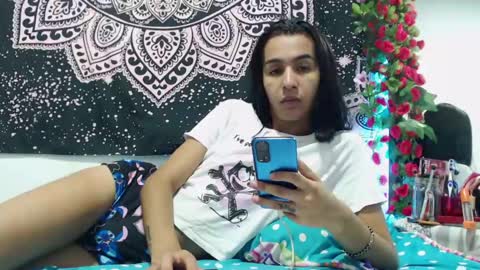 zeus693769 online show from June 16, 7:12 am
