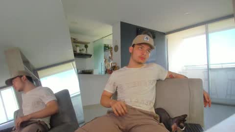 zeus online show from September 20, 8:01 pm