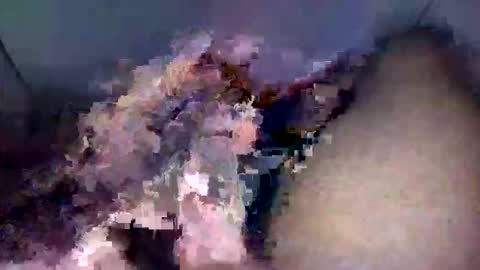 Snapshot of zezin1 chatting on September 17, 2:04 am zezin1 online show from September 17, 2:04 am