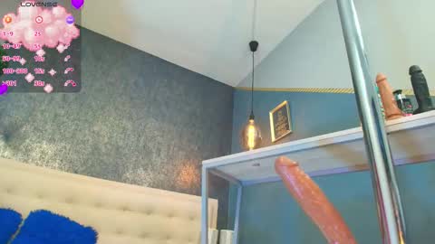 ZHAMIRA  ANDRES online show from October 23, 12:01 am