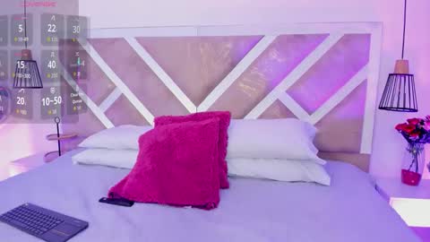 zia online show from April 17, 11:12 am