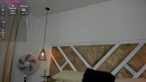 zia online show from April 10, 11:26 am