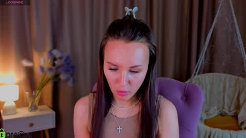 Zlata  Mon Tue Thu Fri Sun Sa GMT 3 0000pm - 0600pm  online show from September 18, 3:16 pm