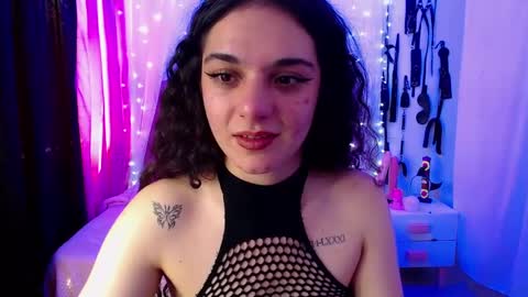 zoe_0111 online show from December 27, 5:16 pm