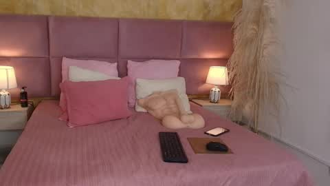 zoe_aitanaa online show from June 3, 7:52 pm
