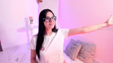 Zoe online show from October 7, 12:28 am