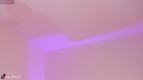 Zoe online show from February 25, 11:15 pm