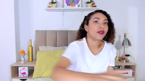 Zoe Gruber online show from March 5, 10:08 pm