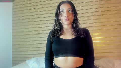 Zoe  online show from April 8, 1:36 pm