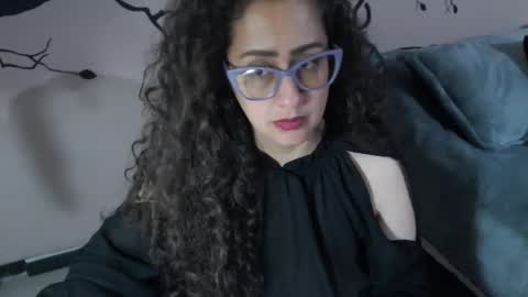 Zoe Koller online show from October 3, 10:56 am