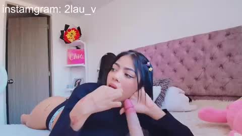 zoe_kravitx_ online show from November 12, 12:18 pm