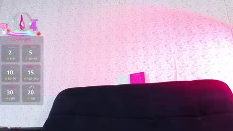 zoe_petite23_pm online show from February 12, 10:13 pm