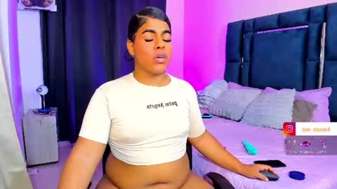 zoe_rosee4 online show from July 10, 5:34 am