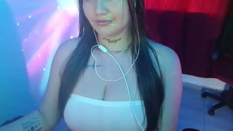 Snapshot of zoe_sexy69 chatting on February 26, 9:31 pm ZOE online show from February 26, 9:31 pm