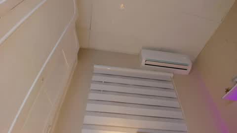 Snapshot of zoe_sky_ chatting on February 22, 2:41 pm Hi guys i am Zoe online show from February 22, 2:41 pm