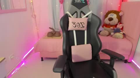 zoe_sullivan_ online show from September 26, 10:23 am