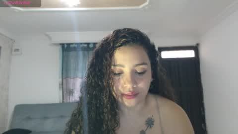 zoe tai online show from April 25, 7:33 pm