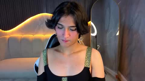 Zoe online show from December 15, 8:05 pm