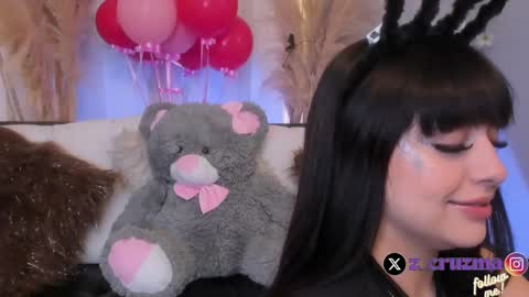 Snapshot of zoee_cruz chatting on February 16, 12:43 pm Camila online show from February 16, 12:43 pm