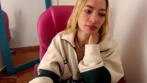 zoe online show from July 14, 2:05 am