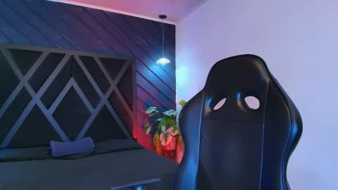 Zoe 3 online show from April 14, 5:27 pm