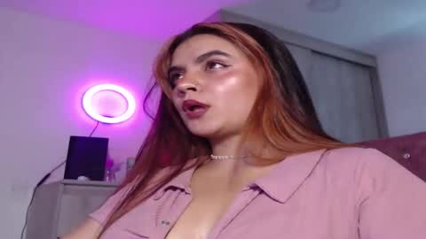 Zoee online show from June 5, 1:12 am