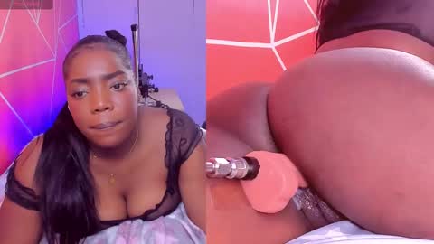 Snapshot of zoeethompson_cm chatting on September 20, 11:35 am online show from September 20, 11:35 am