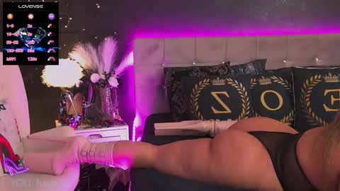Snapshot of zoemesmerizee chatting on October 6, 4:58 pm ZoeMesmerize online show from October 6, 4:58 pm