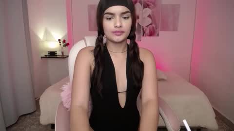 zoey online show from October 31, 11:27 pm