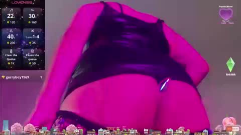 Snapshot of zoeymonroe chatting on October 18, 4:49 am zoeymonroe online show from October 18, 4:49 am