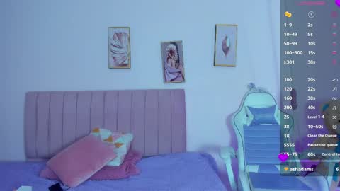 Zoe online show from April 4, 2:02 pm