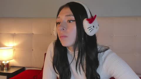 Snapshot of zowi_hottiee chatting on March 5, 2:25 am cintya kors online show from March 5, 2:25 am