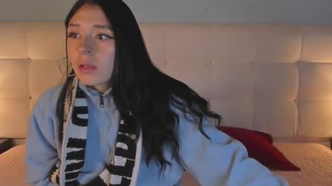 Snapshot of zowi_hottiee chatting on February 28, 1:47 am cintya kors online show from February 28, 1:47 am