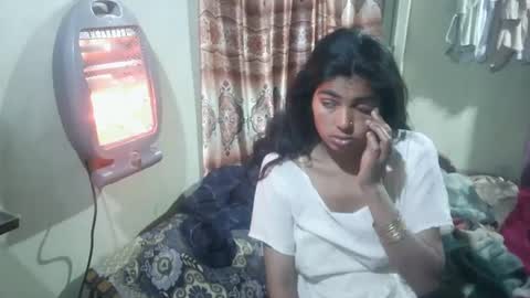 Snapshot of zoyakhan803 chatting on February 28, 10:39 pm zoyakhan803 online show from February 28, 10:39 pm