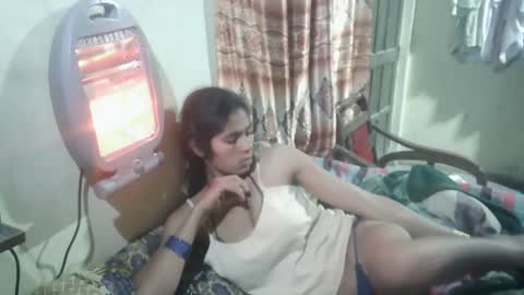 Snapshot of zoyakhan803 chatting on March 3, 10:20 pm zoyakhan803 online show from March 3, 10:20 pm