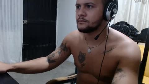 Snapshot of zues_gle25 chatting on September 15, 7:21 am zues_gle25 online show from September 15, 7:21 am
