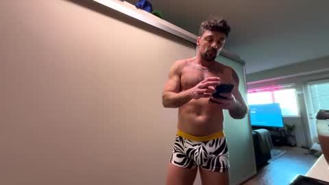 Zuko online show from February 11, 12:17 am