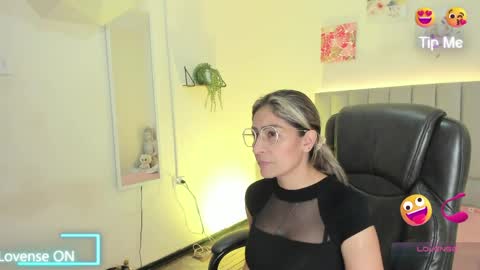 Zulay  online show from April 11, 7:18 pm