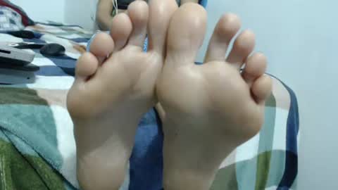 zully25 online show from February 27, 5:51 am