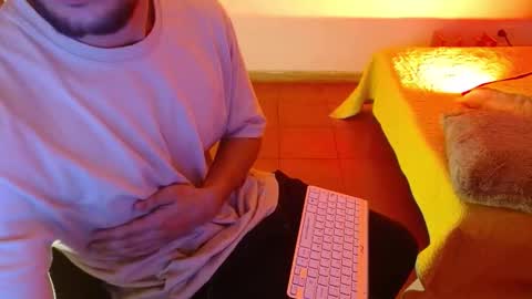 Snapshot of zyon_benet1 chatting on October 19, 12:54 pm Zyon online show from October 19, 12:54 pm
